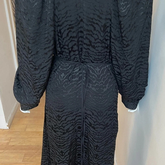 H&M Wrap Sateen Long Sleeve Dress Small NWT 100% Viscose - Picture 7 of 15
